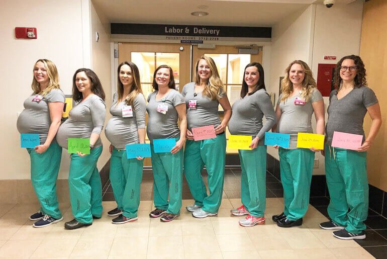 Οι 9 νοσοκόμες που έμειναν έγκυες και γέννησαν ταυτόχρονα
